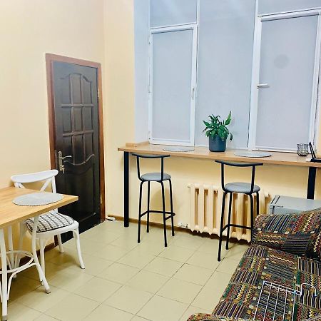 Like Home Rooms Almaty Esterno foto
