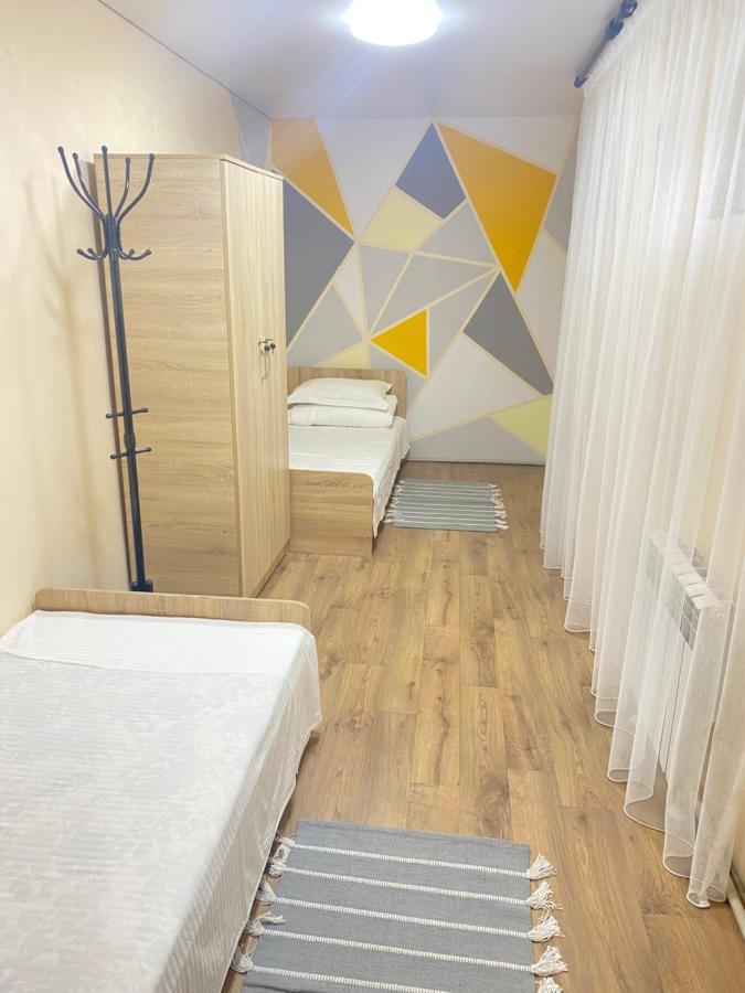 Like Home Rooms Almaty Esterno foto